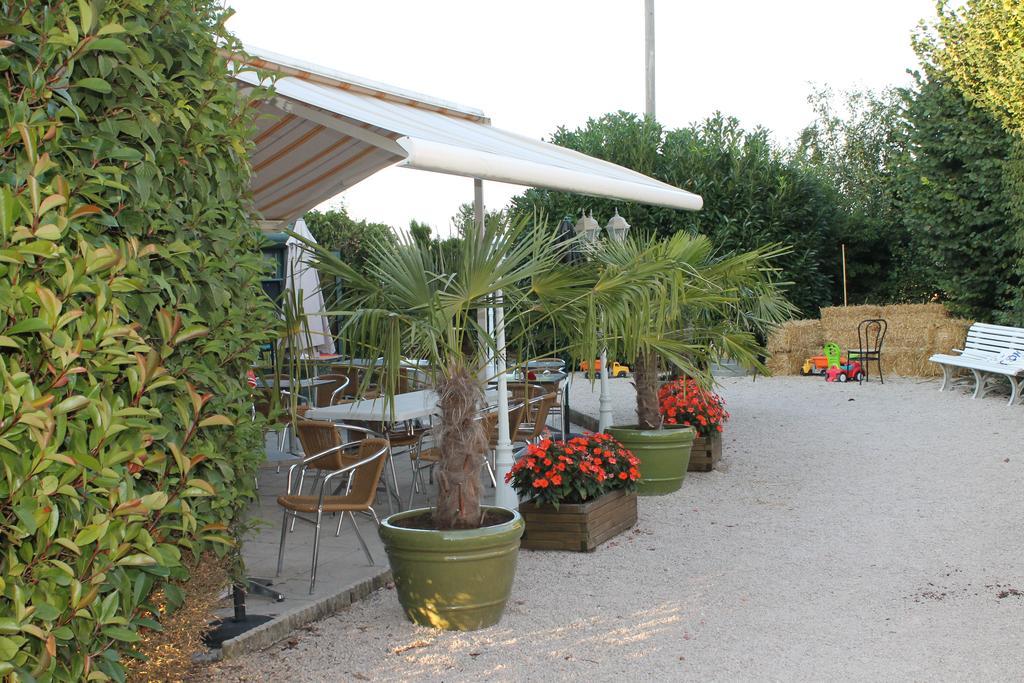 Domaine De La Borde Damparis Exterior foto